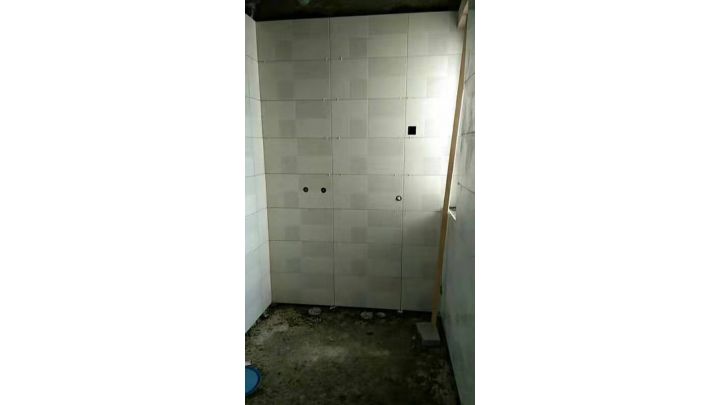 大學(xué)里小區(qū)四期11號(hào)樓128平米在施工地-瓦工階段