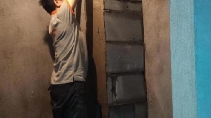 大學(xué)里小區(qū)四期11號(hào)樓128平米在施工地-瓦工階段